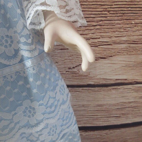 Scmid Doll House 24" Porcelain Doll in Victorian Style Dress - Vintage 1990s - Picture 3 of 10